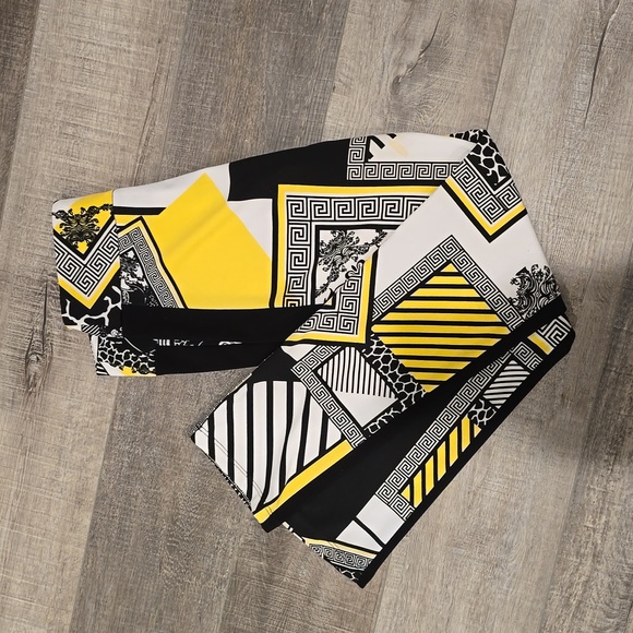 Frank Lyman Printed Pull On Pant - Picture 5 of 5